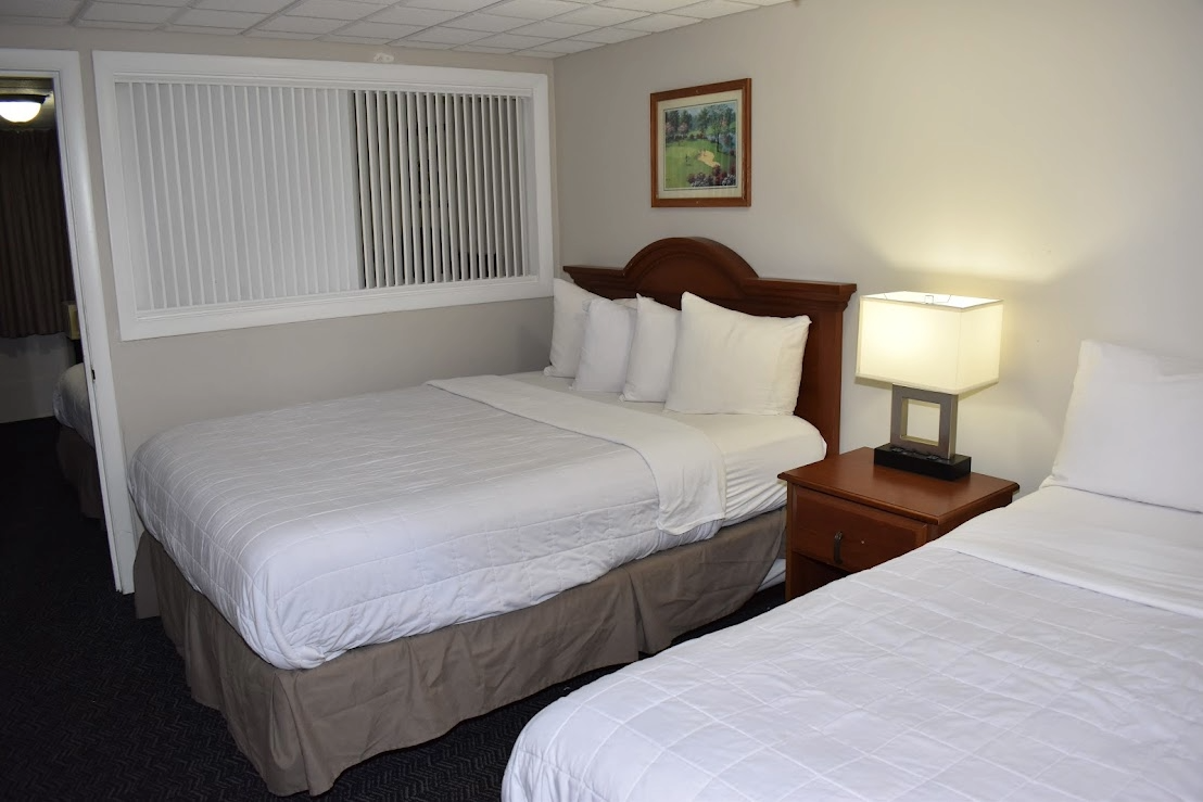 Family room at Coachman Inn